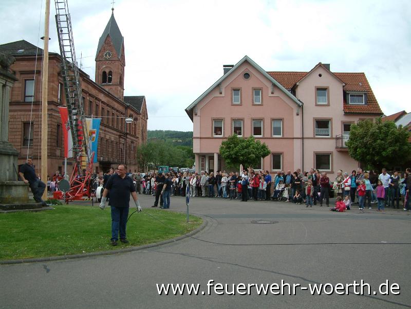 2010.04.30 Maibaumaufstellung (7).JPG